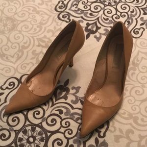 Michael Kors Collection beige pumps sz 7